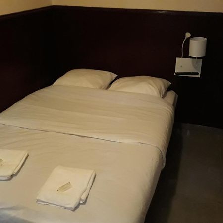 Hotel Azur Нанси Экстерьер фото